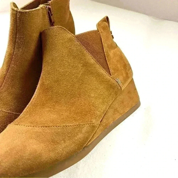 Tom’s Brown Suede Bohemian Almond Toe Zip Comfort Walking Wedge Booties (6) - Picture 6 of 12